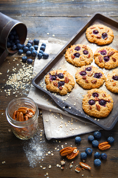 Cookies aux myrtilles, noix de pécan et sirop d'érable Cookies aux myrtilles, noix de pécan et sirop d'érable