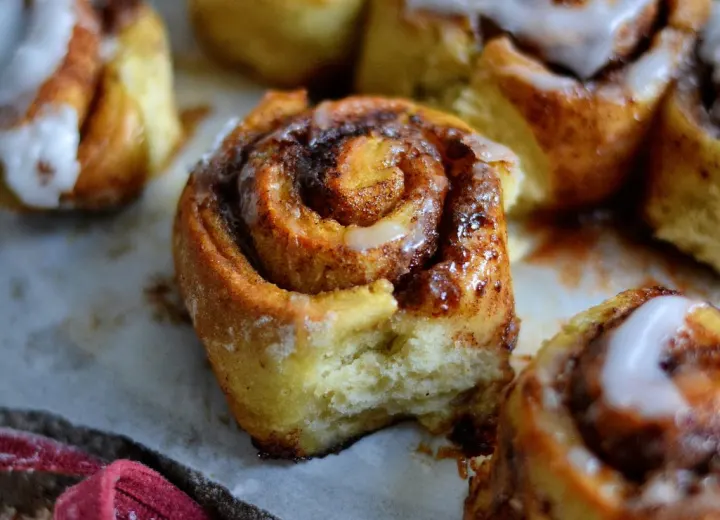 Roulés à la cannelle avec 2 ingrédients